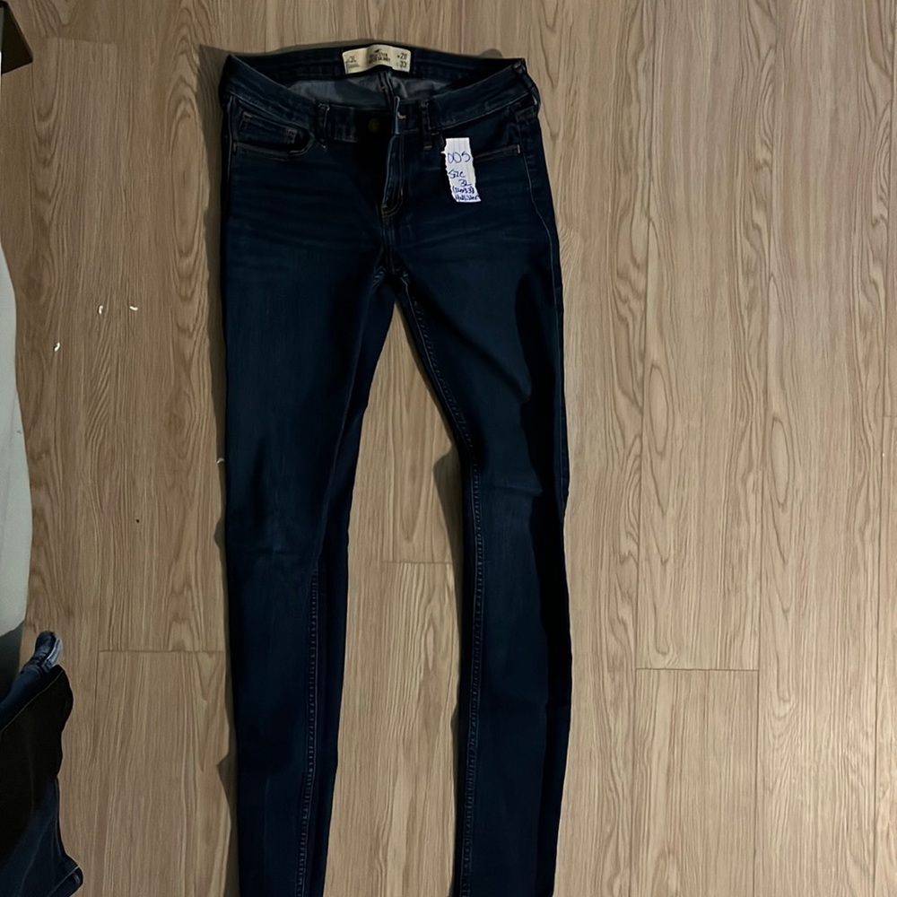 Size 3L hollister skinny jeans